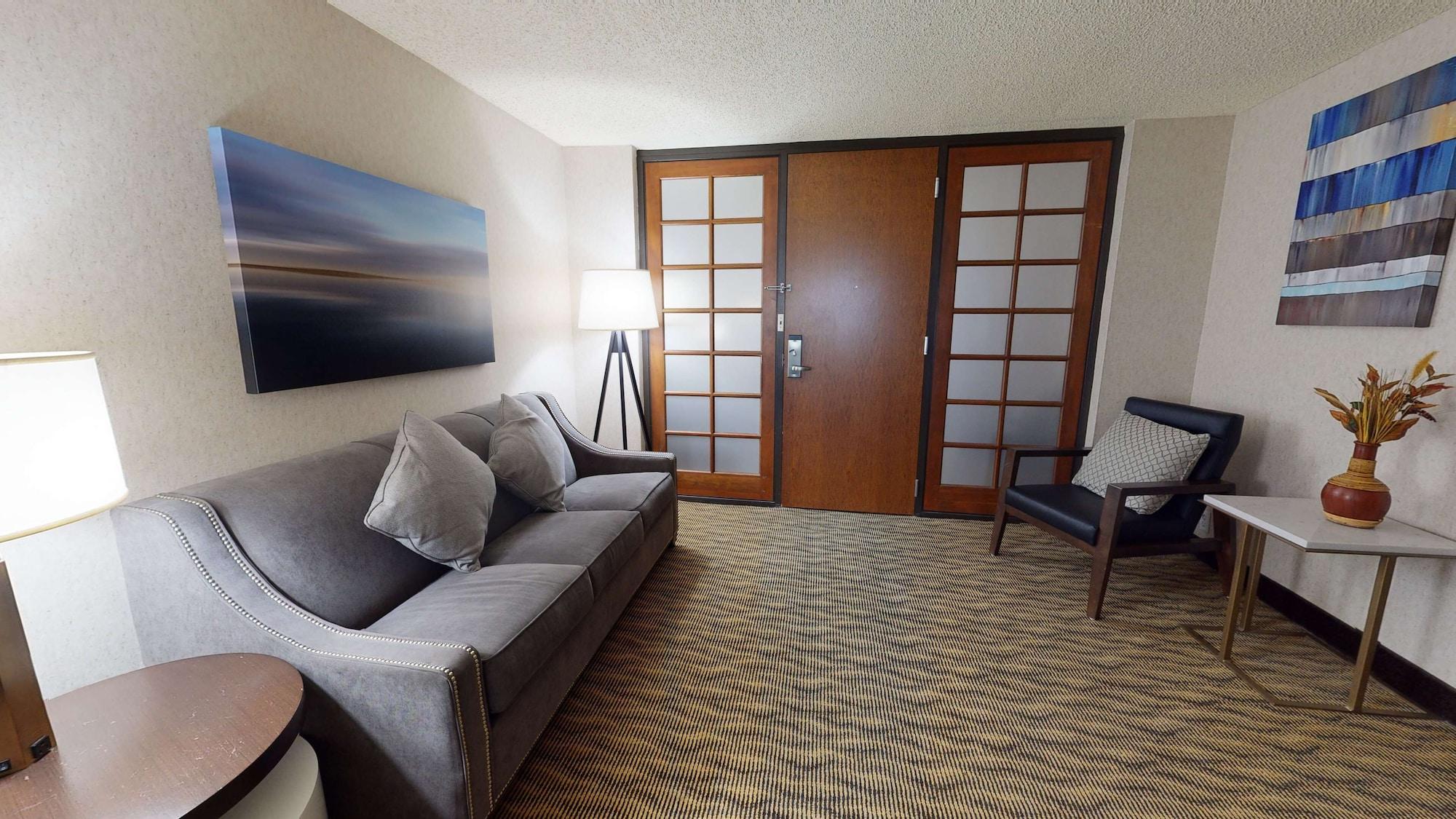 Embassy By Hilton Will Rogers Airport 4*