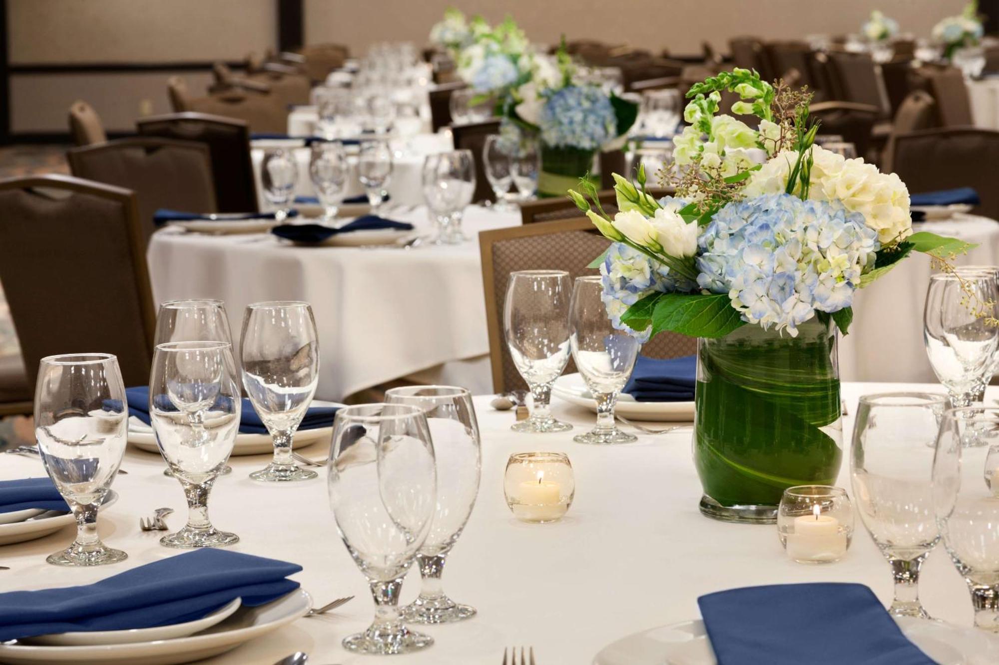 Embassy By Hilton Will Rogers Airport 4*