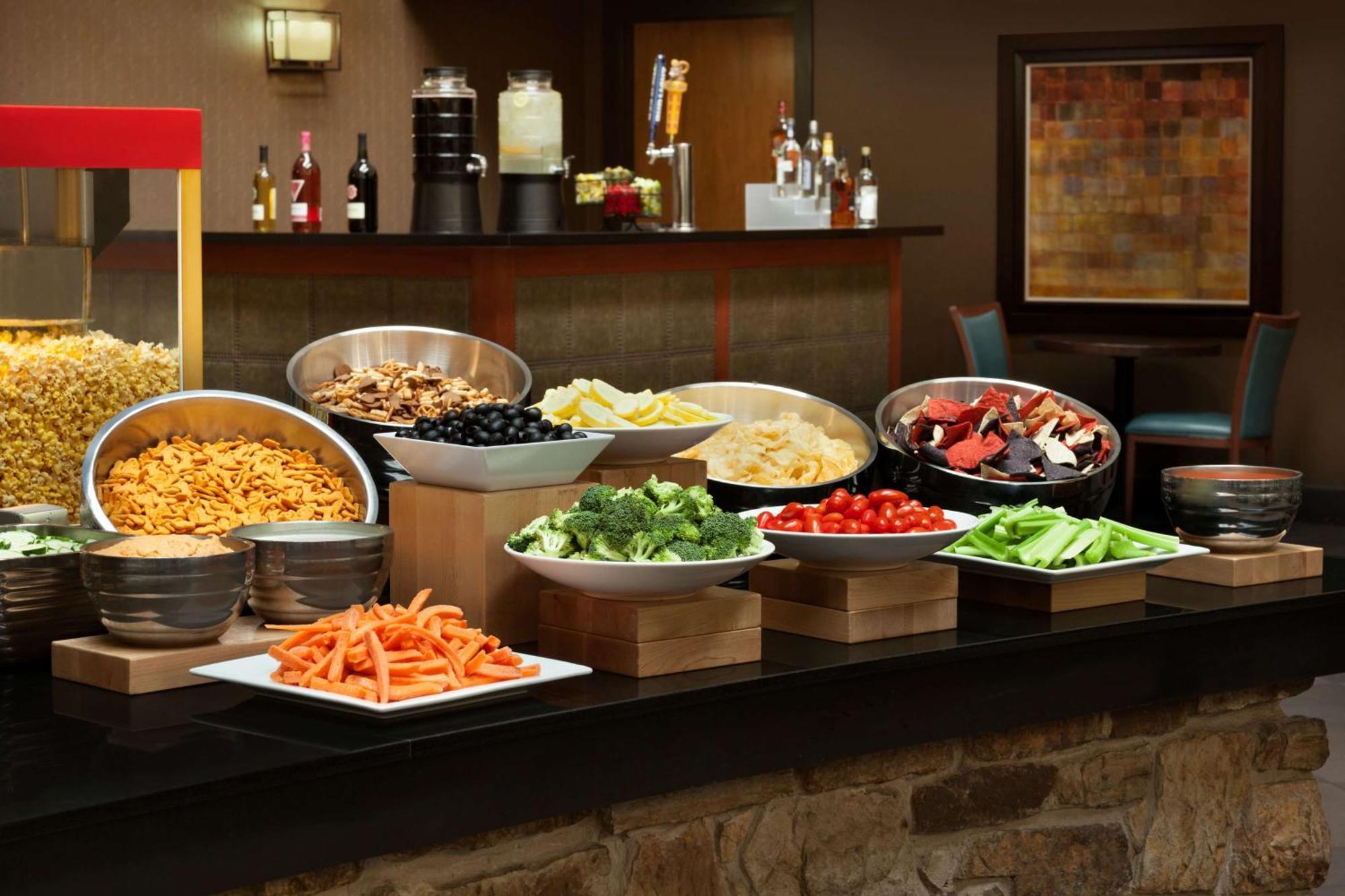 Embassy By Hilton Will Rogers Airport Hotel 4*