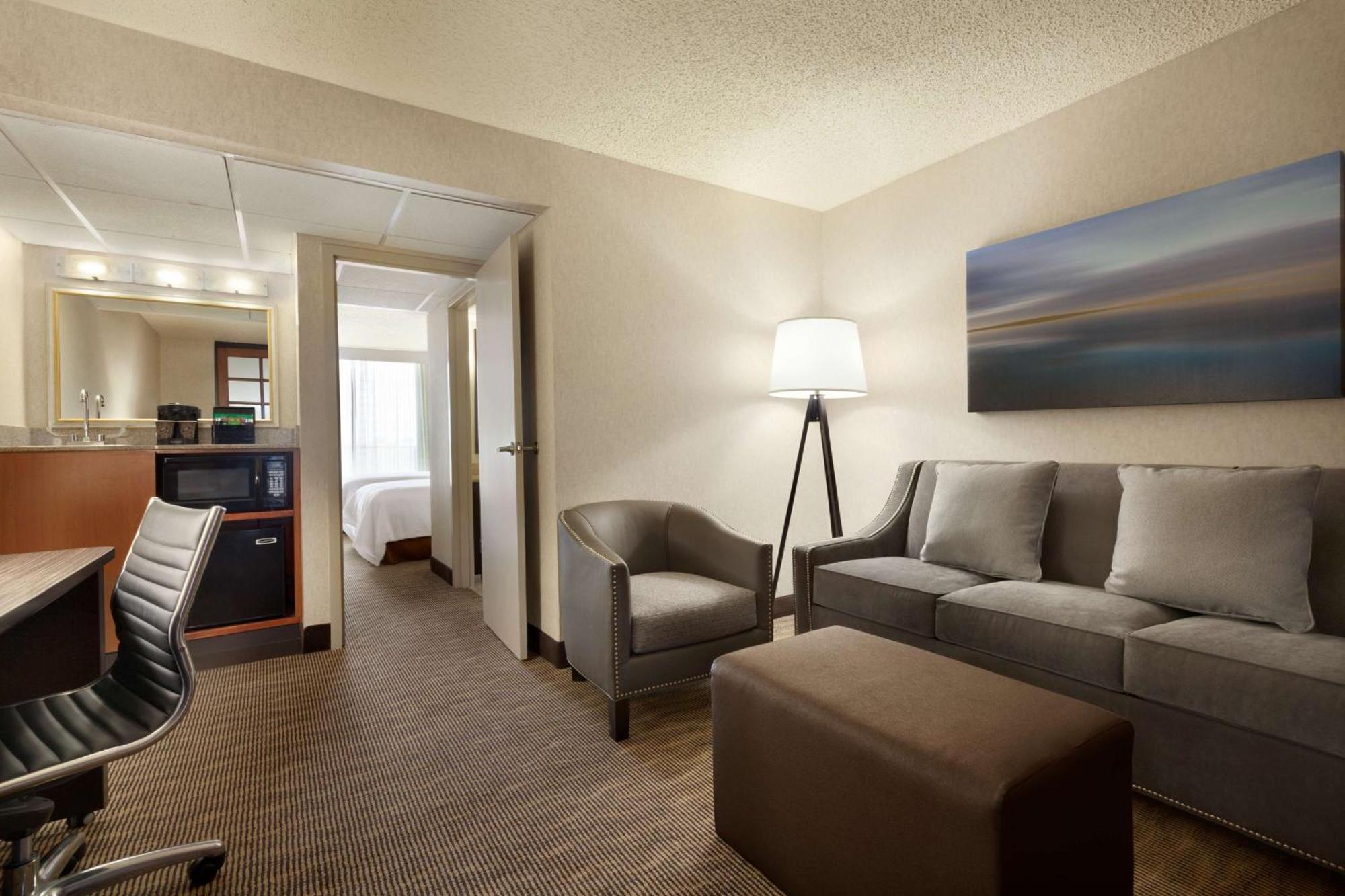 Embassy By Hilton Will Rogers Airport Hotel