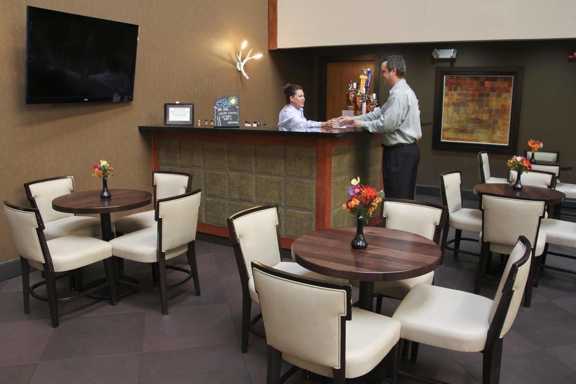 Embassy By Hilton Will Rogers Airport 4*